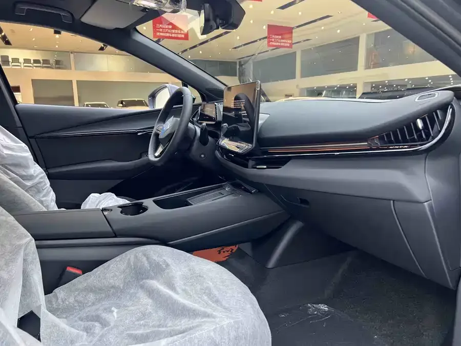 Volkswagen ID. Unyx 06 2025 Pure 2026 — миниатюра 5