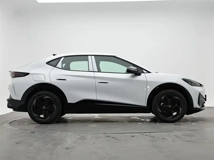 Volkswagen ID. Unyx 06 2025 Pure 2025 — миниатюра 2