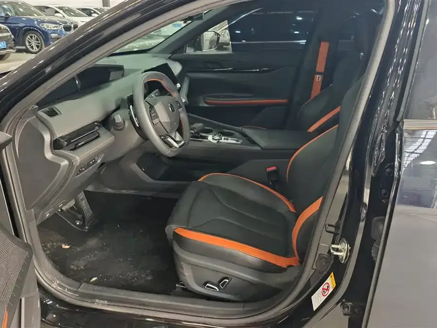 Changan UNI-V Changan UNI-V 2023 1.5T Premium Edition 2023 — миниатюра 3