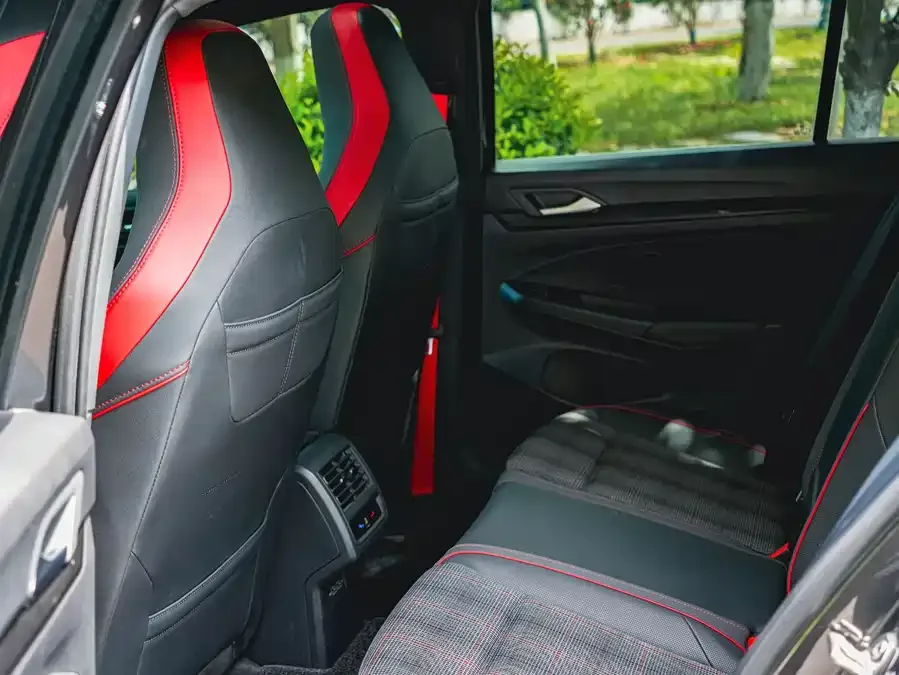 Volkswagen GOLF GTI Golf GTI 2023 380TSI DSG GTI 2023 — миниатюра 5