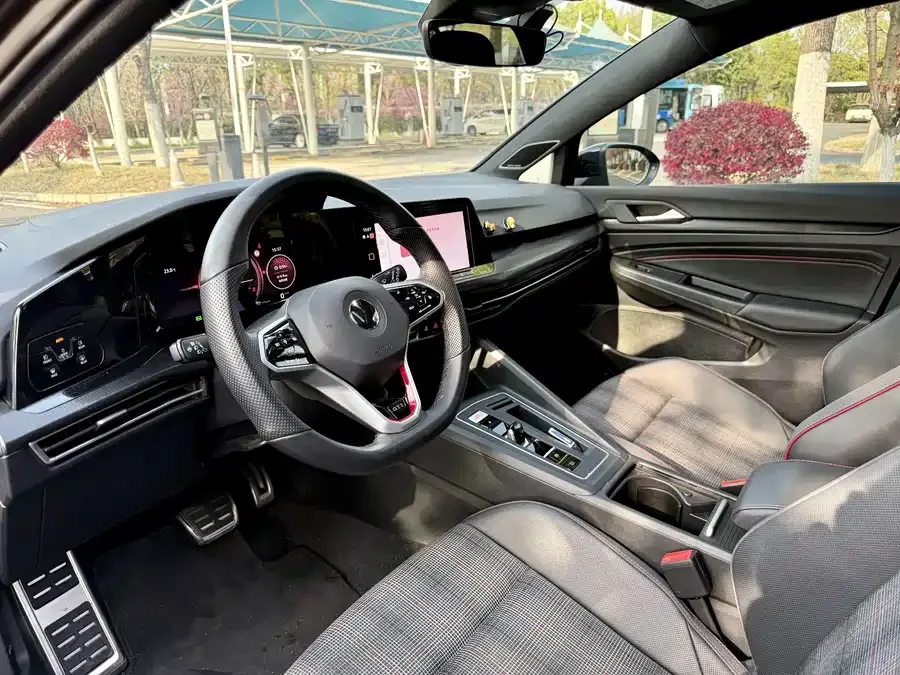 Volkswagen GOLF GTI Golf GTI 2021 380TSI DSG GTI 2022 — миниатюра 2