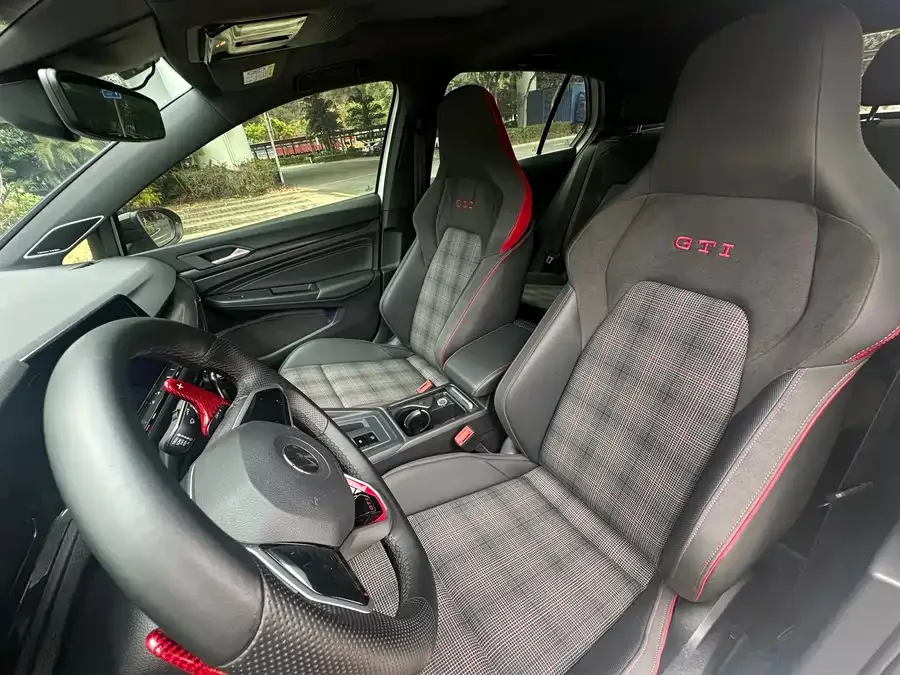 Volkswagen GOLF GTI Golf GTI 2021 380TSI DSG GTI 2022 — миниатюра 2