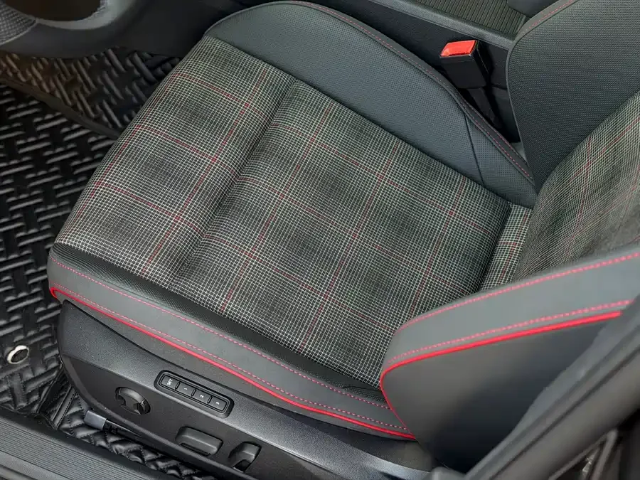 Volkswagen GOLF GTI Golf GTI 2021 380TSI DSG GTI 2022 — миниатюра 5