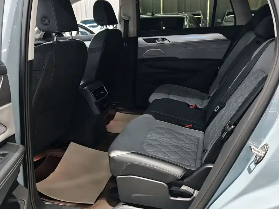 Volkswagen Tavendor 2023 Lanxun 380TSI 4WD R-Line First Edition 2023 — миниатюра 4