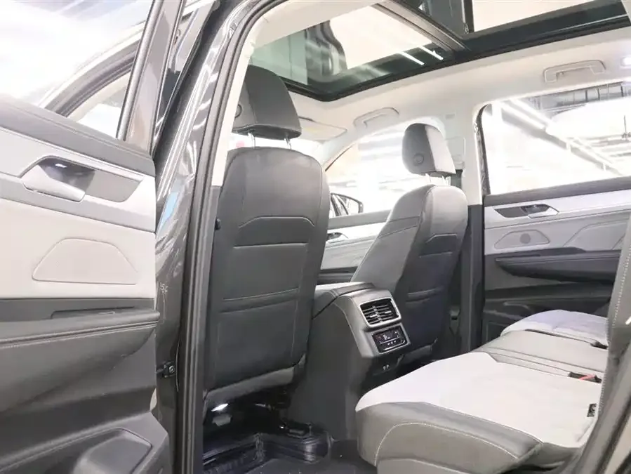 Volkswagen Tavendor 2023 Lanxun 380TSI 4WD R-Line Touring Edition 2023 — миниатюра 5