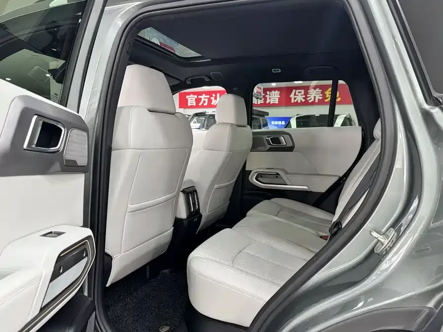 BYD Leopard Titanium 3 Titanium 3 2025 501KM 4WD Ultra Edition 2025 — миниатюра 3