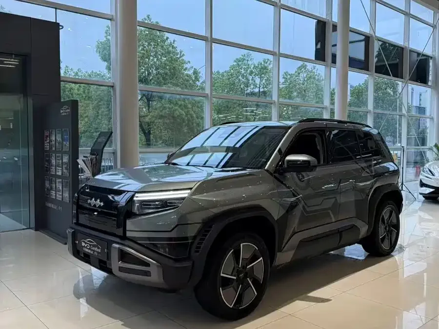 BYD Leopard Titanium 3 2025
