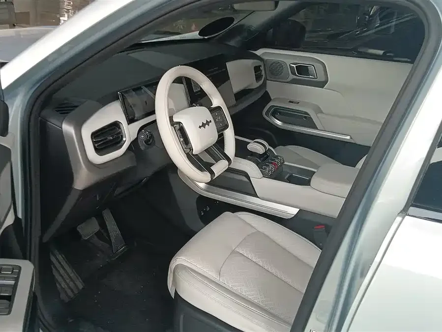 BYD Leopard Titanium 3 Titanium 3 2025 501KM Rear-wheel Drive Max Edition 2025 — миниатюра 3