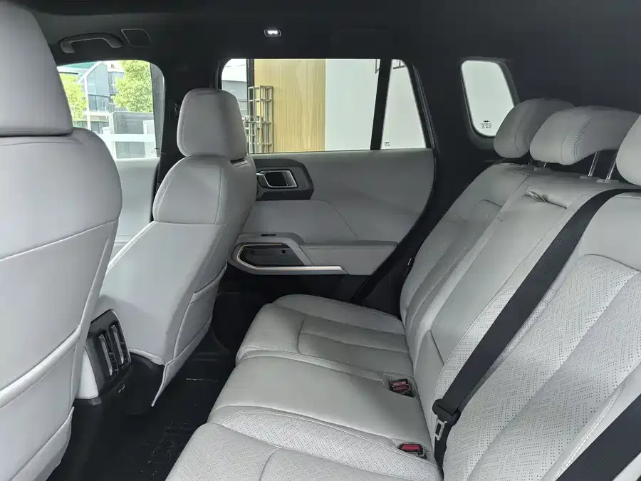 BYD Leopard Titanium 3 Titanium 3 2025 501KM 4WD Ultra Edition 2025 — миниатюра 4
