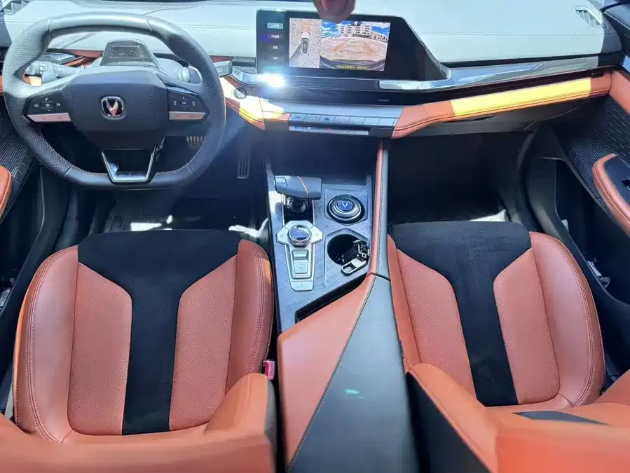 Changan UNI-V Changan UNI-V 2023 1.5T Sports Edition 2023 — миниатюра 2