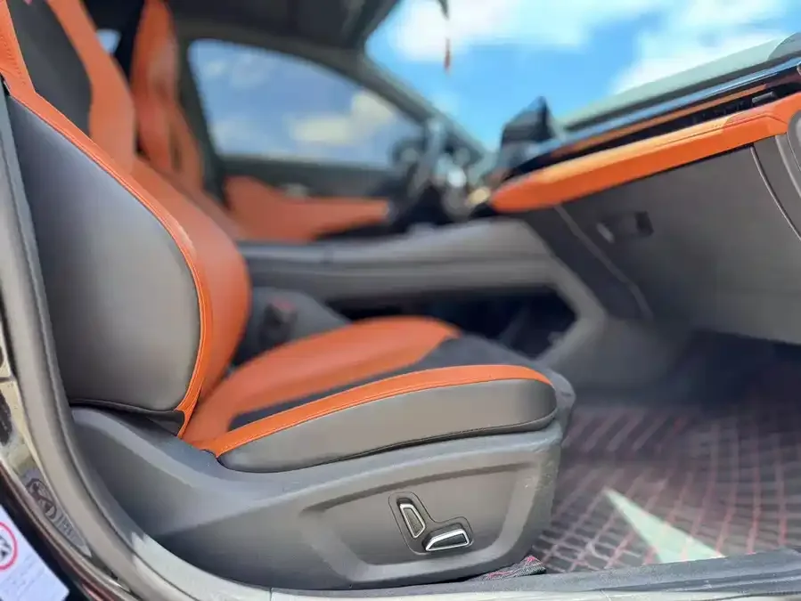 Changan UNI-V Changan UNI-V 2023 1.5T Sports Edition 2023 — миниатюра 3