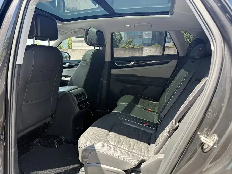 Volkswagen Teramont 2022 Touron Touron X 380TSI 4WD flagship version 2023 — миниатюра 3