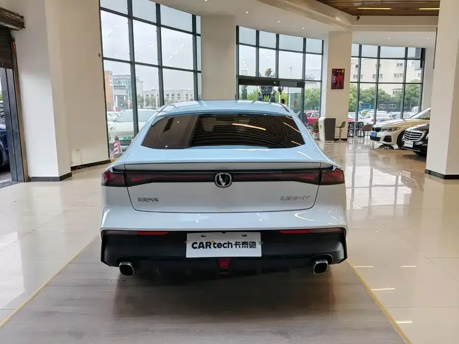 Changan UNI-V Changan UNI-V 2024 1.5T High Energy Edition 2025 — миниатюра 2
