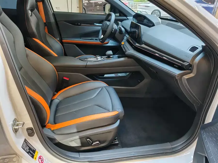 Changan UNI-V Changan UNI-V 2024 1.5T High Energy Edition 2025 — миниатюра 3
