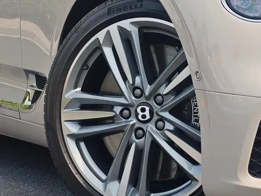 Bentley Continental 2024 Continental 4.0T GT V8 2024 — миниатюра 5