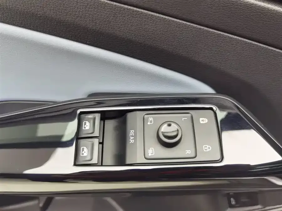 Volkswagen ID.4 X ID.4 X 2021 Pro Extreme Smart Long-Range Edition 2022 — миниатюра 3
