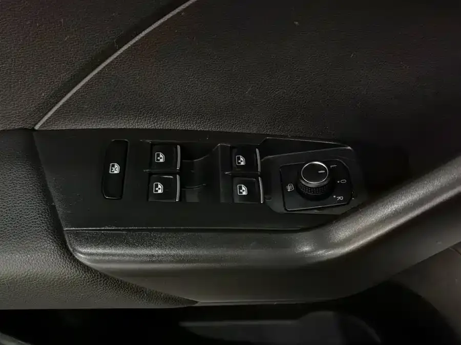 Volkswagen Tacqua Tanying 2021 1.5L Automatic Joy-Link Edition 2023 — миниатюра 3