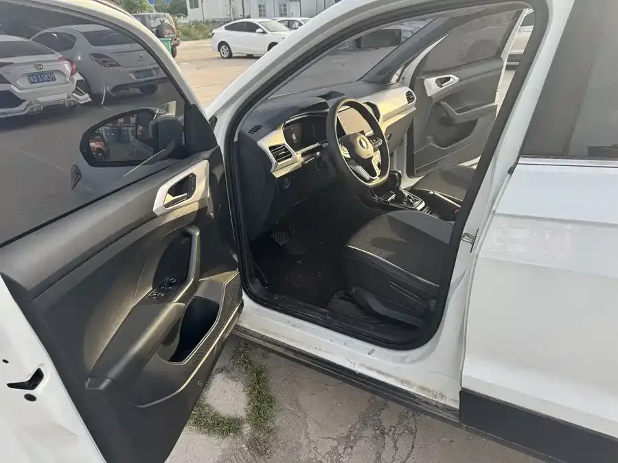 Volkswagen Tacqua Tanying 2021 1.5L Automatic Joy-Link Edition 2022 — миниатюра 5