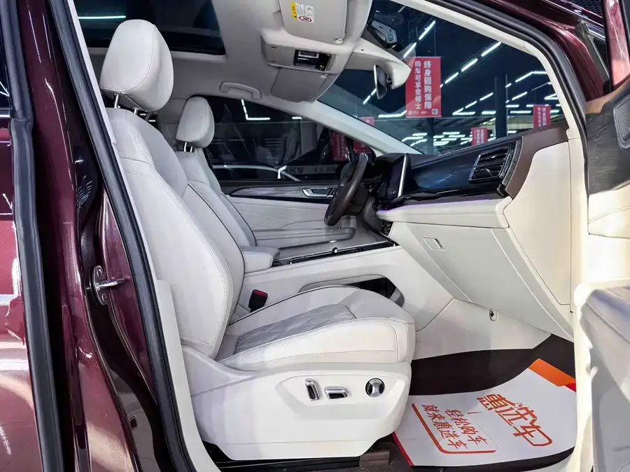 Volkswagen Viloran Weiran 2022 380TSI Premium Edition 2022 — миниатюра 3