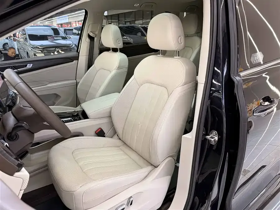 Volkswagen Viloran Weiran 2023 380TSI Zunchi Edition 2023 — миниатюра 2