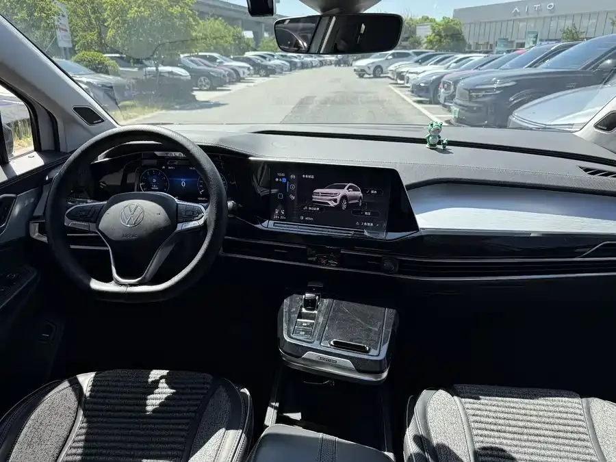 Volkswagen Talagon 2022 Lanjing 530TSI 4WD Flagship Shengjing Edition Pro 6 Seaters 2022 — миниатюра 2