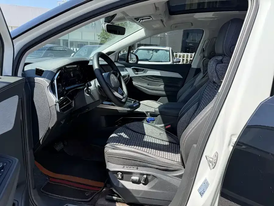 Volkswagen Talagon 2022 Lanjing 530TSI 4WD Flagship Shengjing Edition Pro 6 Seaters 2022 — миниатюра 4