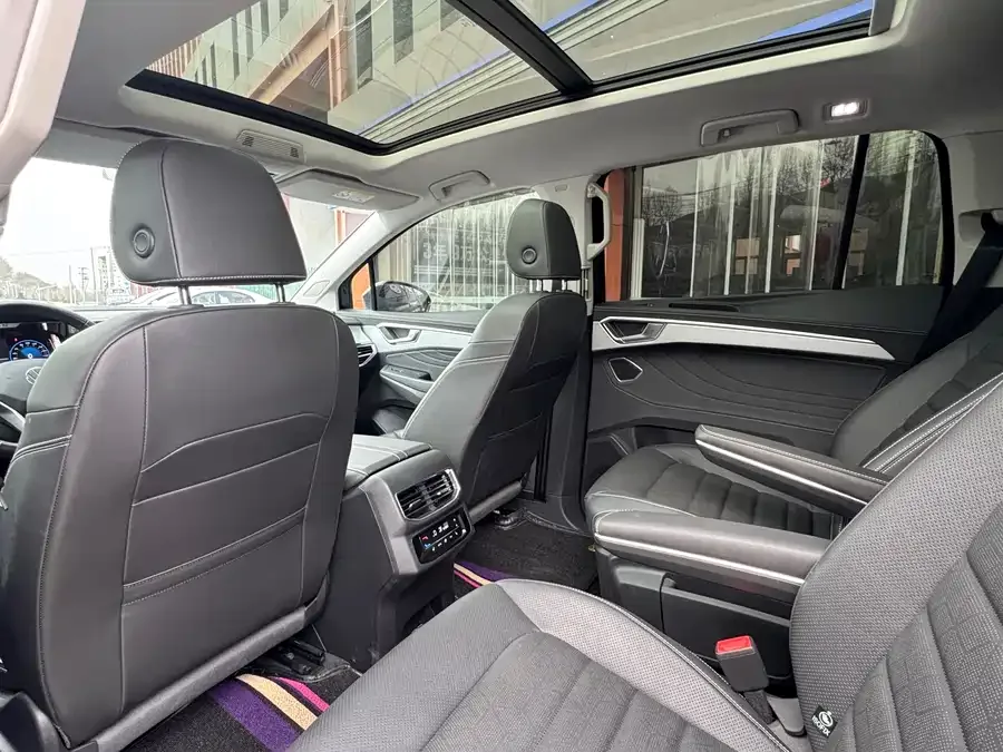 Volkswagen Talagon Lanjing 2023 facelift 380TSI 4WD luxury version Pro 6 seats 2023 — миниатюра 4