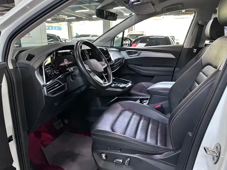 Volkswagen Talagon 2022 Lanjing 380TSI 4WD Luxury Jiajing Edition Pro 6 Seaters 2023 — миниатюра 2