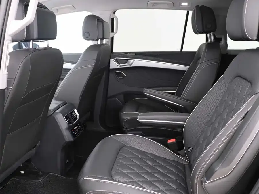 Volkswagen Talagon 2022 Lanjing 530TSI 4WD Flagship Shengjing Edition Pro 6 Seaters 2022 — миниатюра 4