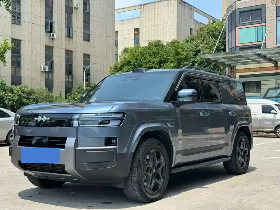 BYD Leopard Titanium 7 2025