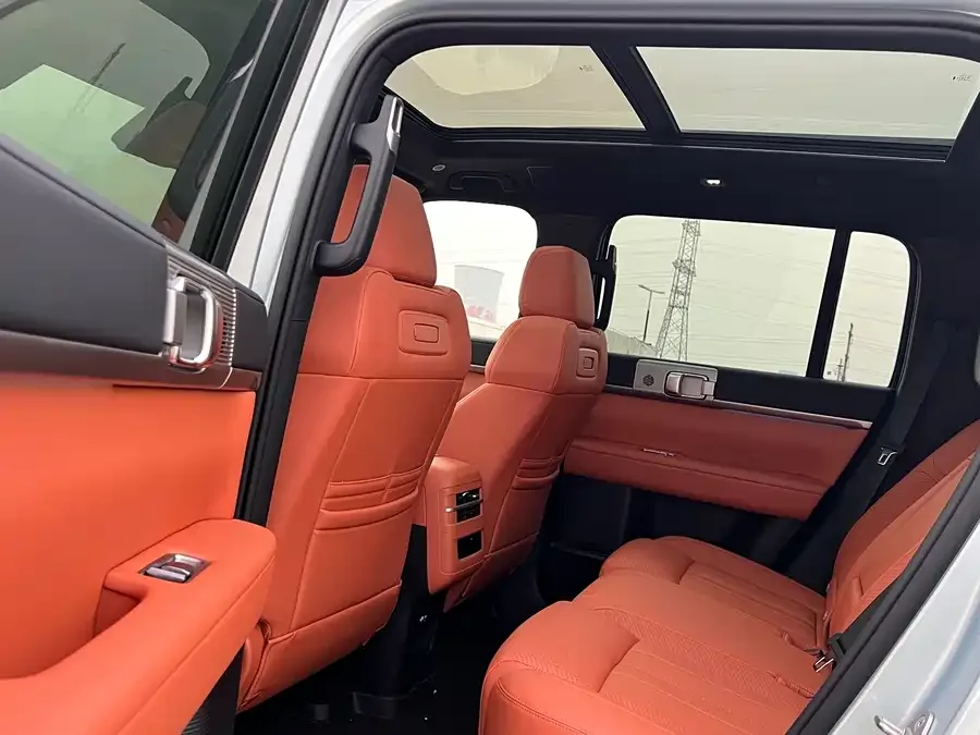 BYD Leopard Titanium 7 Titanium 7 2025 135KM 2WD Pro Edition 2026 — миниатюра 3