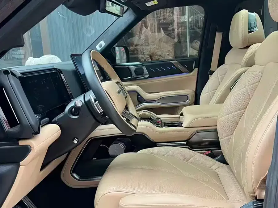 BYD Leopard Leopard 8 Leopard 8 2025 Intelligent and Brave Flagship Edition 7 Seaters 2025 — миниатюра 4