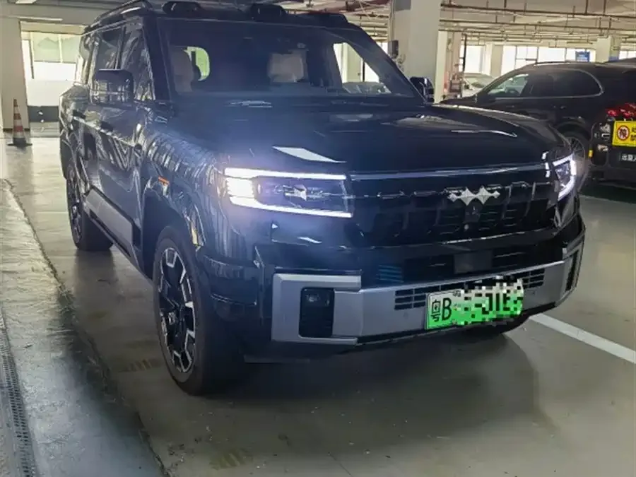 BYD Leopard Leopard 8 2025