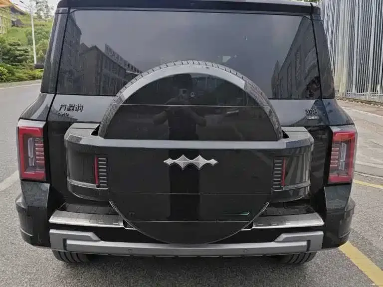 BYD Leopard Leopard 8 Leopard 8 2025 Intelligent and Brave Flagship Edition 6 Seaters 2025 — миниатюра 3