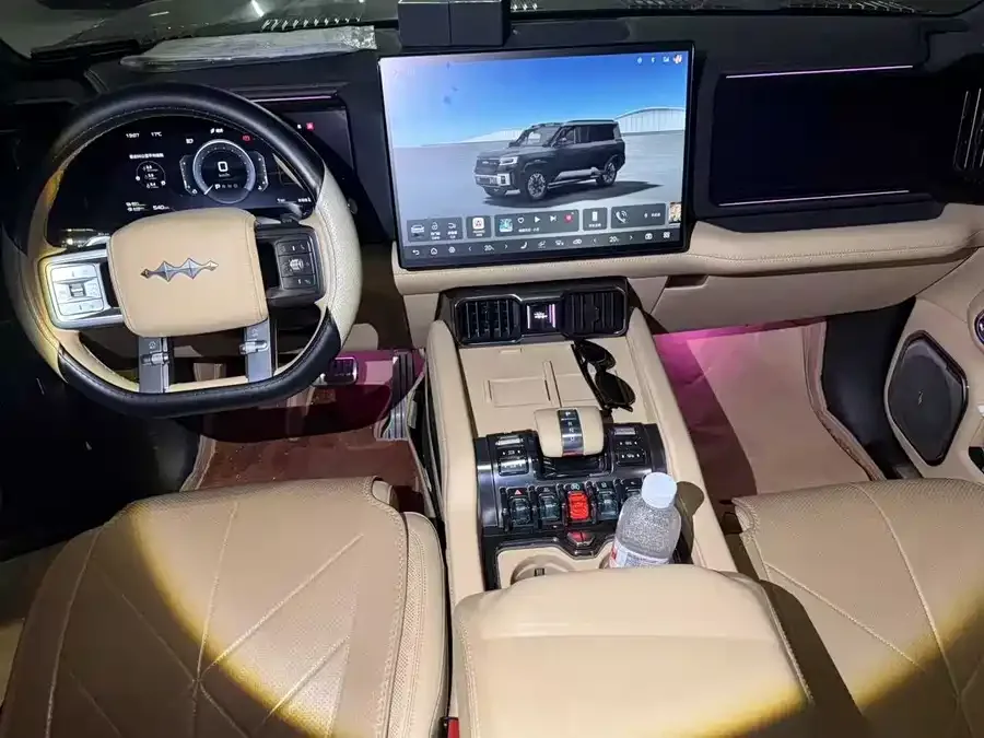 BYD Leopard Leopard 8 Leopard 8 2025 Intelligent and Brave Flagship Edition 6 Seaters 2025 — миниатюра 4