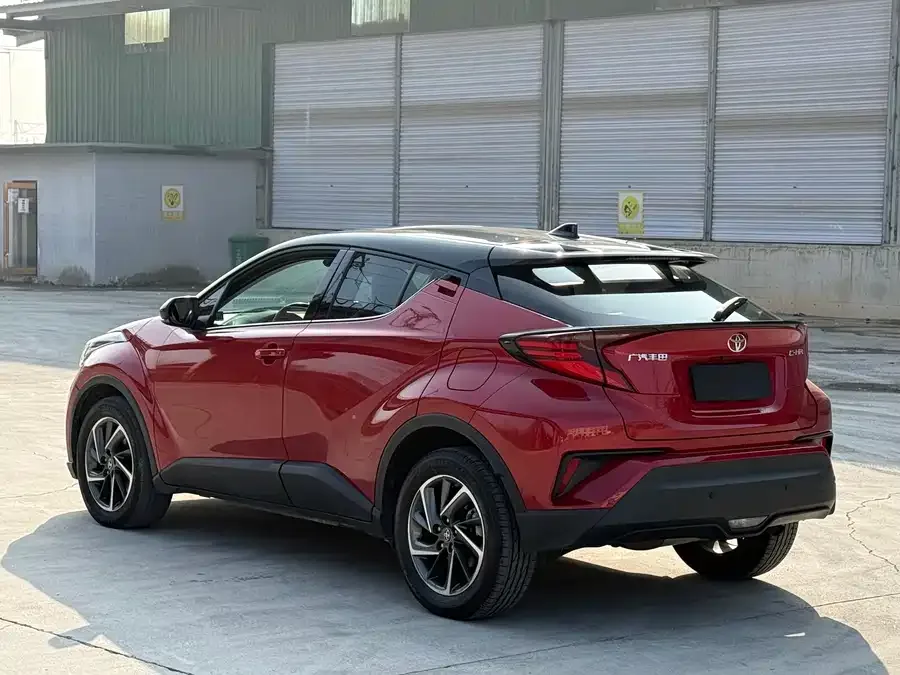 Toyota C-HR 2021 2.0L Luxury Edition 2022 — миниатюра 5