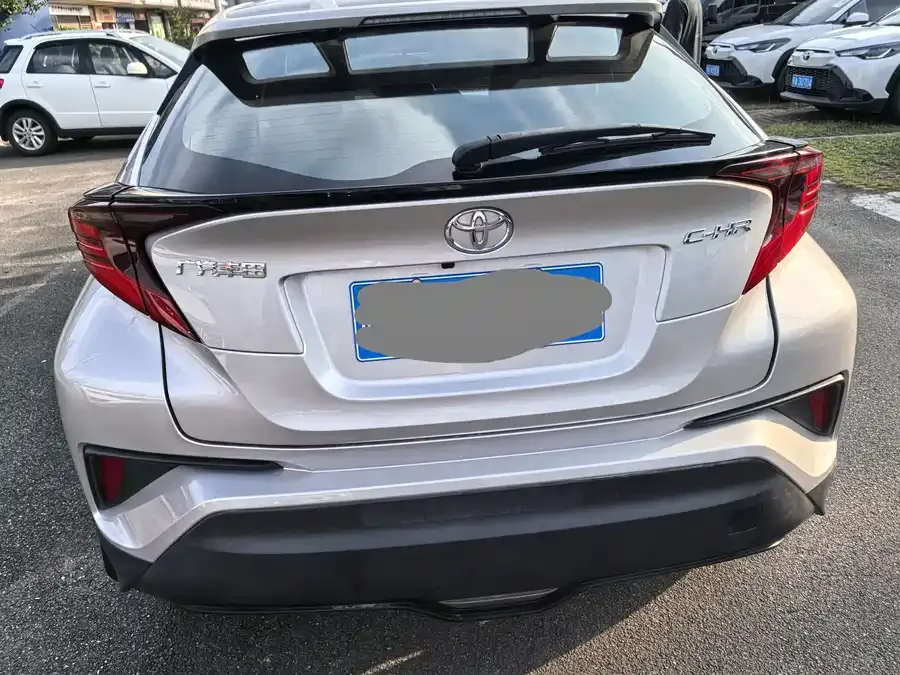 Toyota C-HR 2022 2.0L Leading Edition 2022 — миниатюра 5