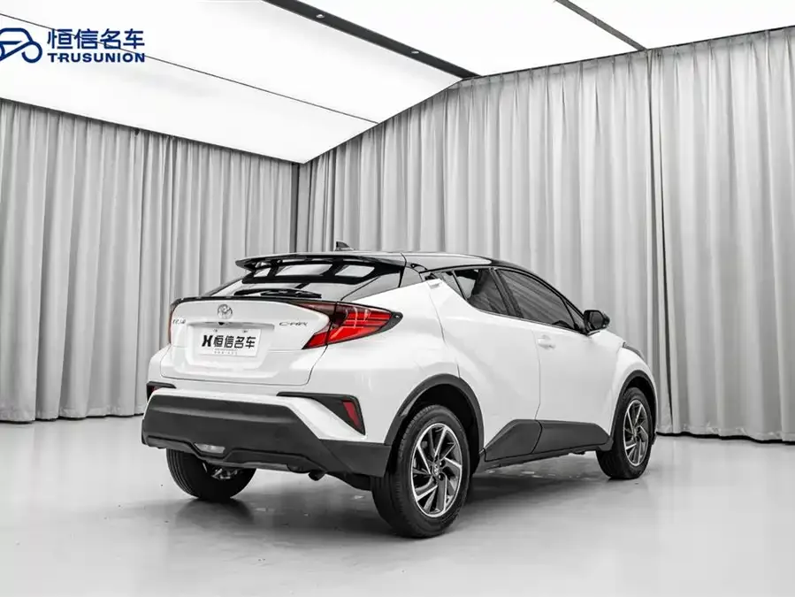 Toyota C-HR 2021 2.0L Luxury Edition 2022 — миниатюра 2