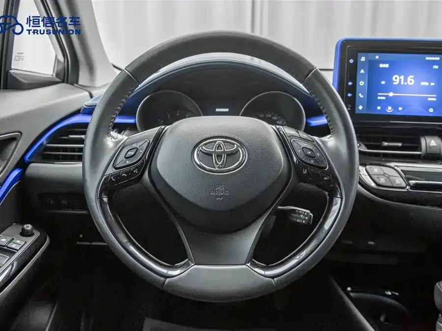 Toyota C-HR 2021 2.0L Luxury Edition 2022 — миниатюра 5