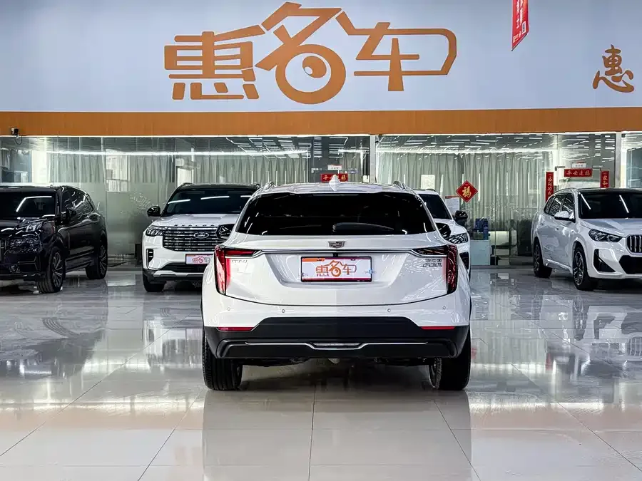 Cadillac GT4 2023 25T Fashion Edition 2025 — миниатюра 5