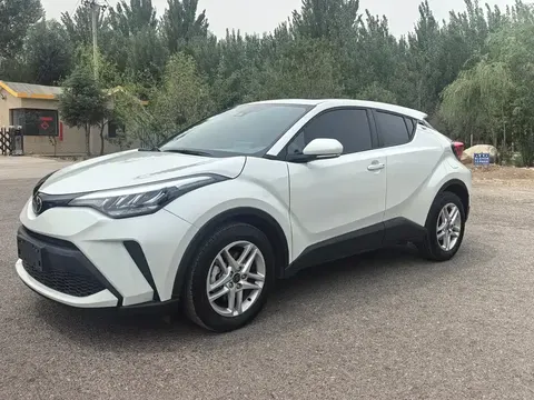Toyota C-HR 2024 buy in Moscow