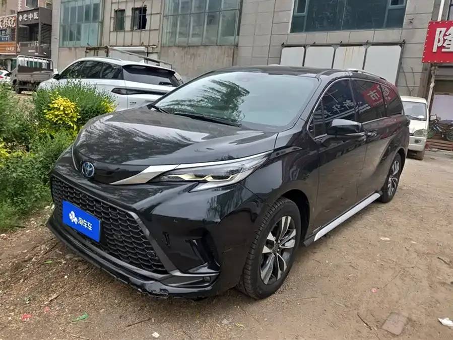 Toyota Granvia 2023