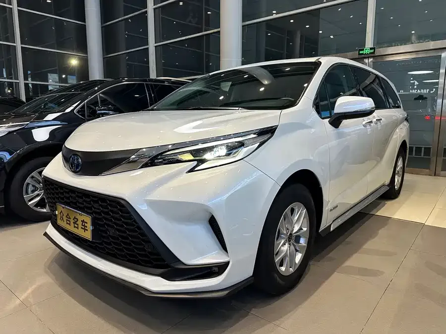 Toyota Granvia 2024