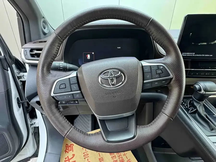 Toyota Granvia Grevia 2023 2.5L Hybrid Flagship VIP Edition 2023 — миниатюра 3