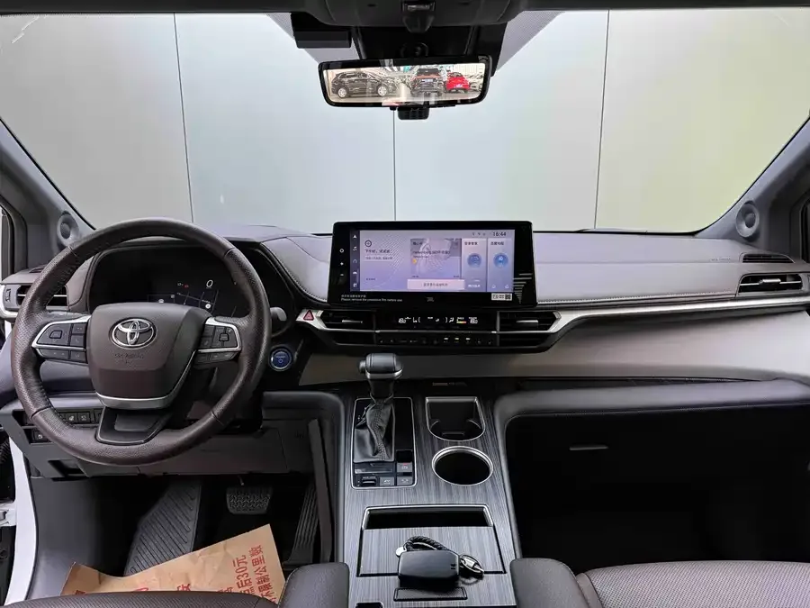 Toyota Granvia Grevia 2023 2.5L Hybrid Flagship VIP Edition 2023 — миниатюра 4