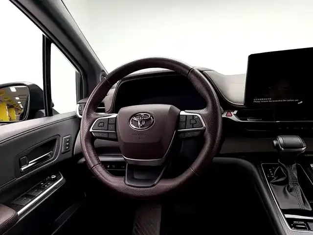 Toyota Granvia Grevia 2023 2.5L Hybrid Flagship VIP Edition 2023 — миниатюра 3