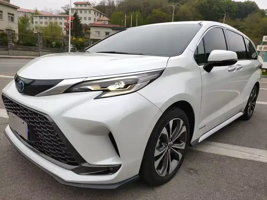 Toyota Granvia 2024