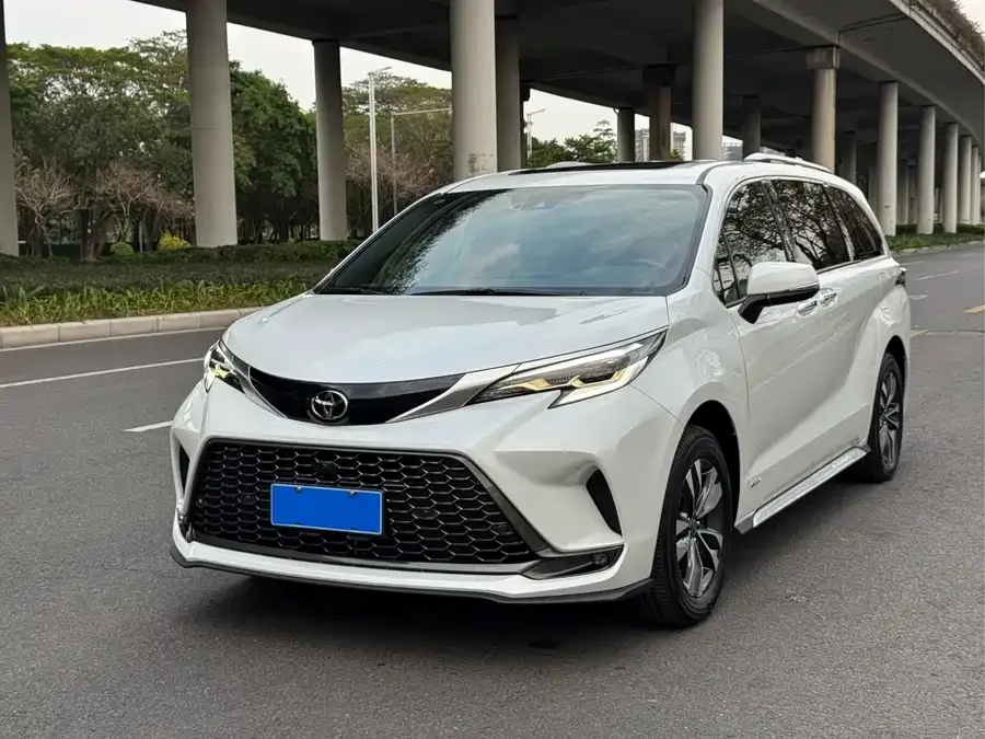Toyota Granvia 2025