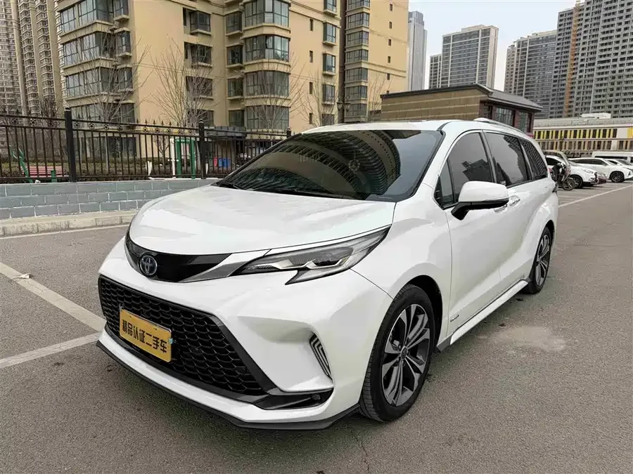 Toyota Granvia 2024
