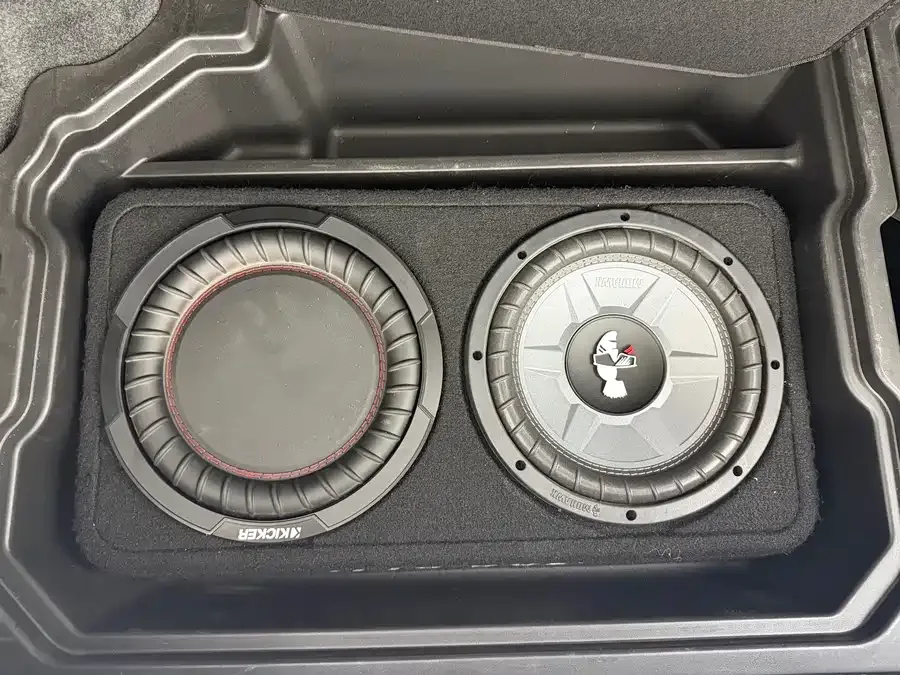 Toyota Granvia Grevia 2023 2.5L Hybrid Luxury Edition 2023 — миниатюра 5
